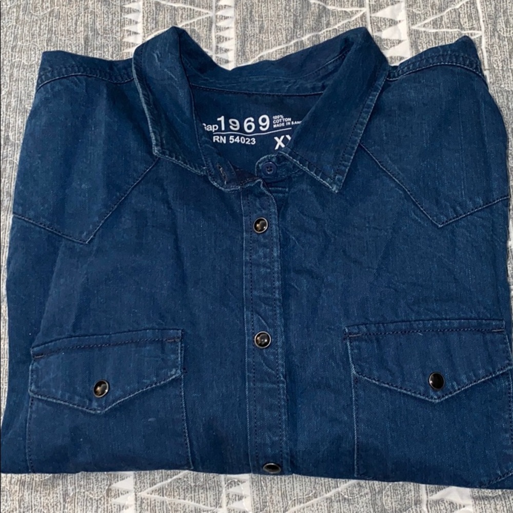 Button down top